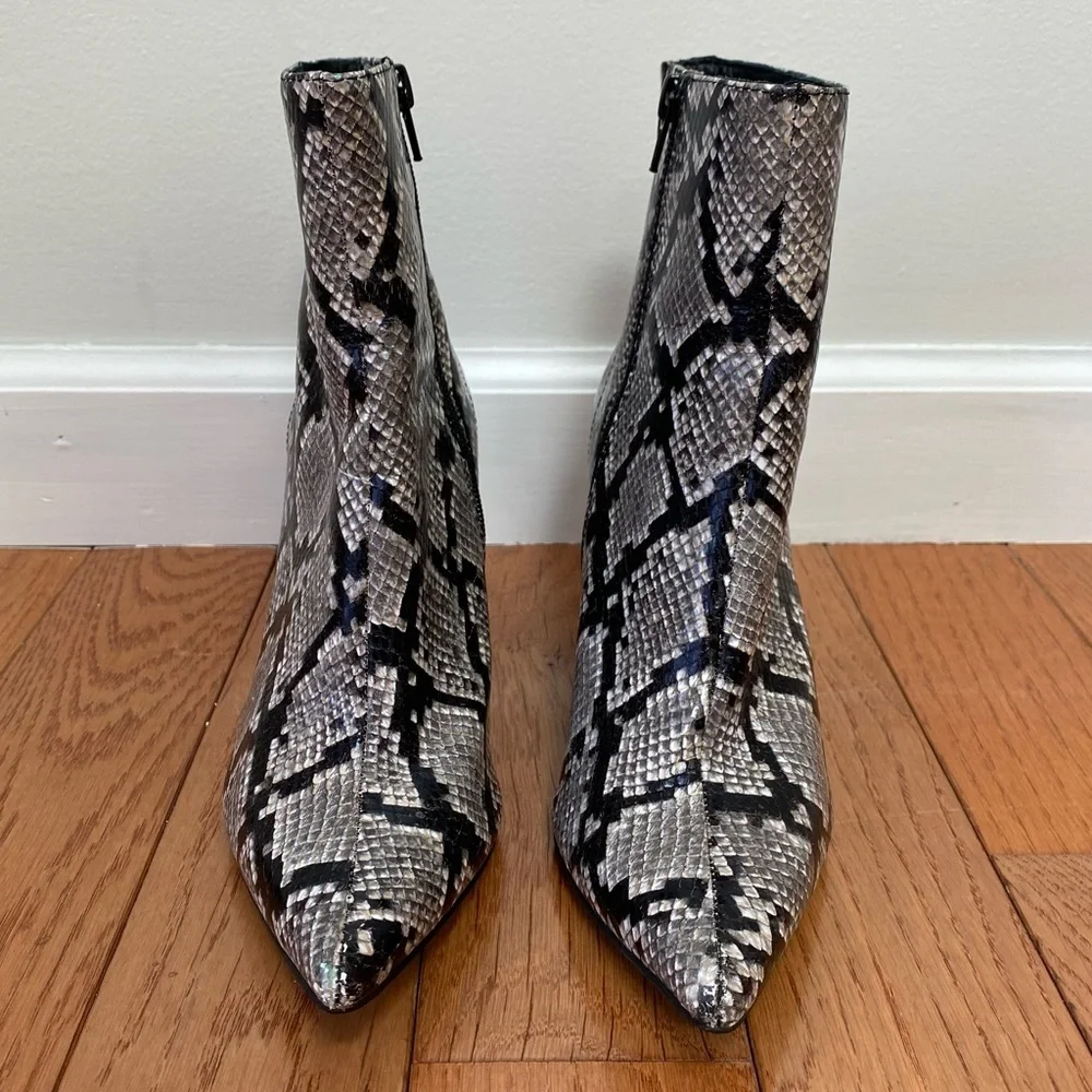 Jeffrey Campbell Raven bootie,‎ snake print size 6.5